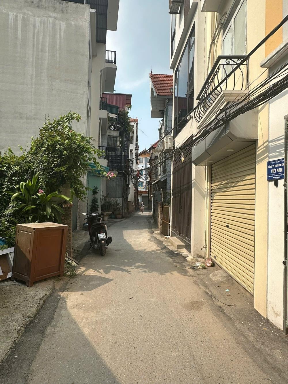 Bán Nhà Lô Góc Thạch Bàn, Long Biên - 50m2, 5.5 Tầng, Ô Tô Vào