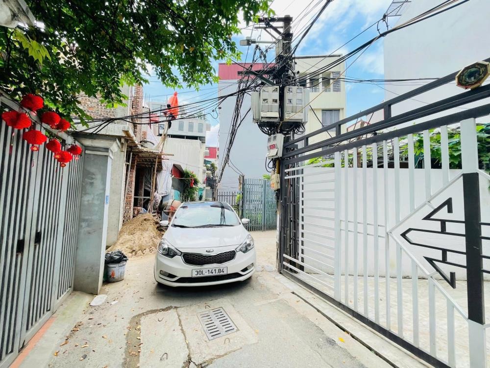 Bán Nhà Lô Góc Thạch Bàn, Long Biên - 50m2, 5.5 Tầng, Ô Tô Vào