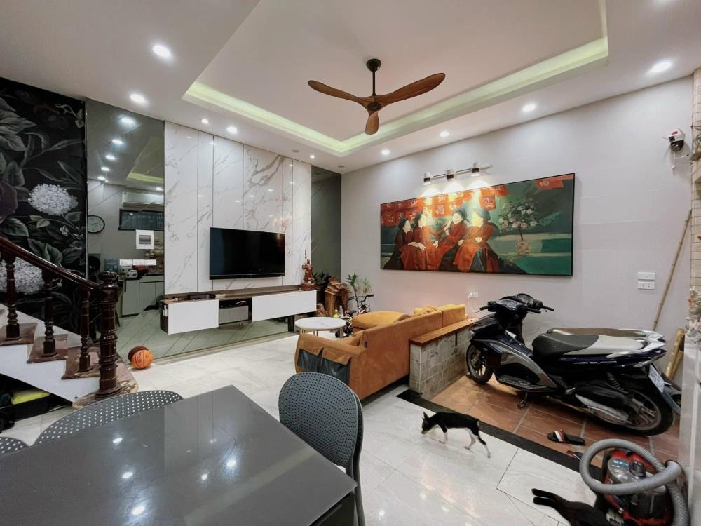 Nhà phố Nguyễn Trãi Thanh Xuân - 40m2 x 4 Tầng - Giá 7.8 Tỷ - Vị Trí Vàng