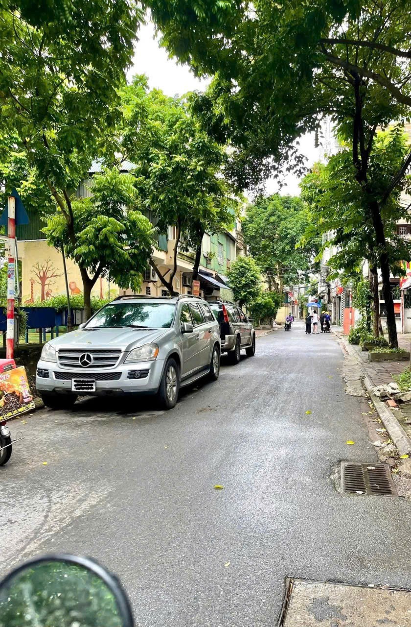 Bán nhà Phương Mai, Đống Đa - 50m² 4T, Ô Tô Đỗ Cửa - Giá 10.8 Tỷ