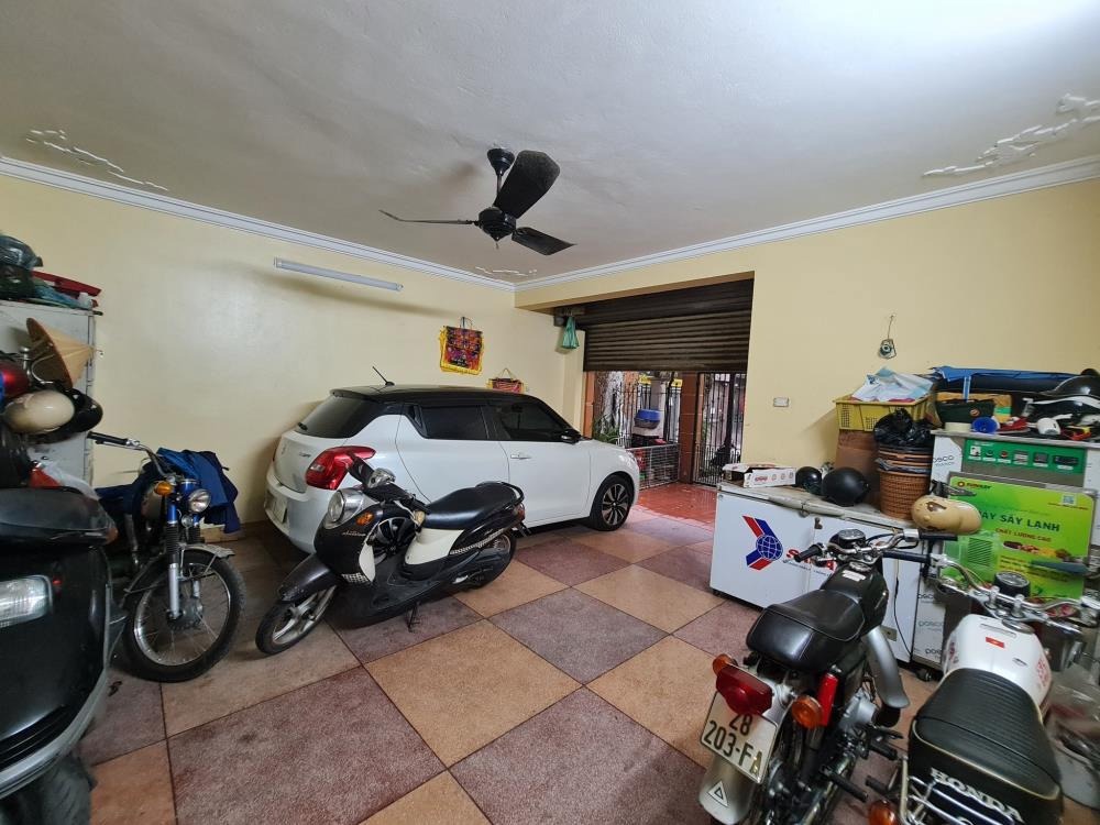 Bán nhà Xã Đàn - P/Lô - Ô tô vào nhà - 182m2 - 5 tầng - MT 9m - Vỉa hè - Lô góc 2 mặt tiền - 60.5 tỷ