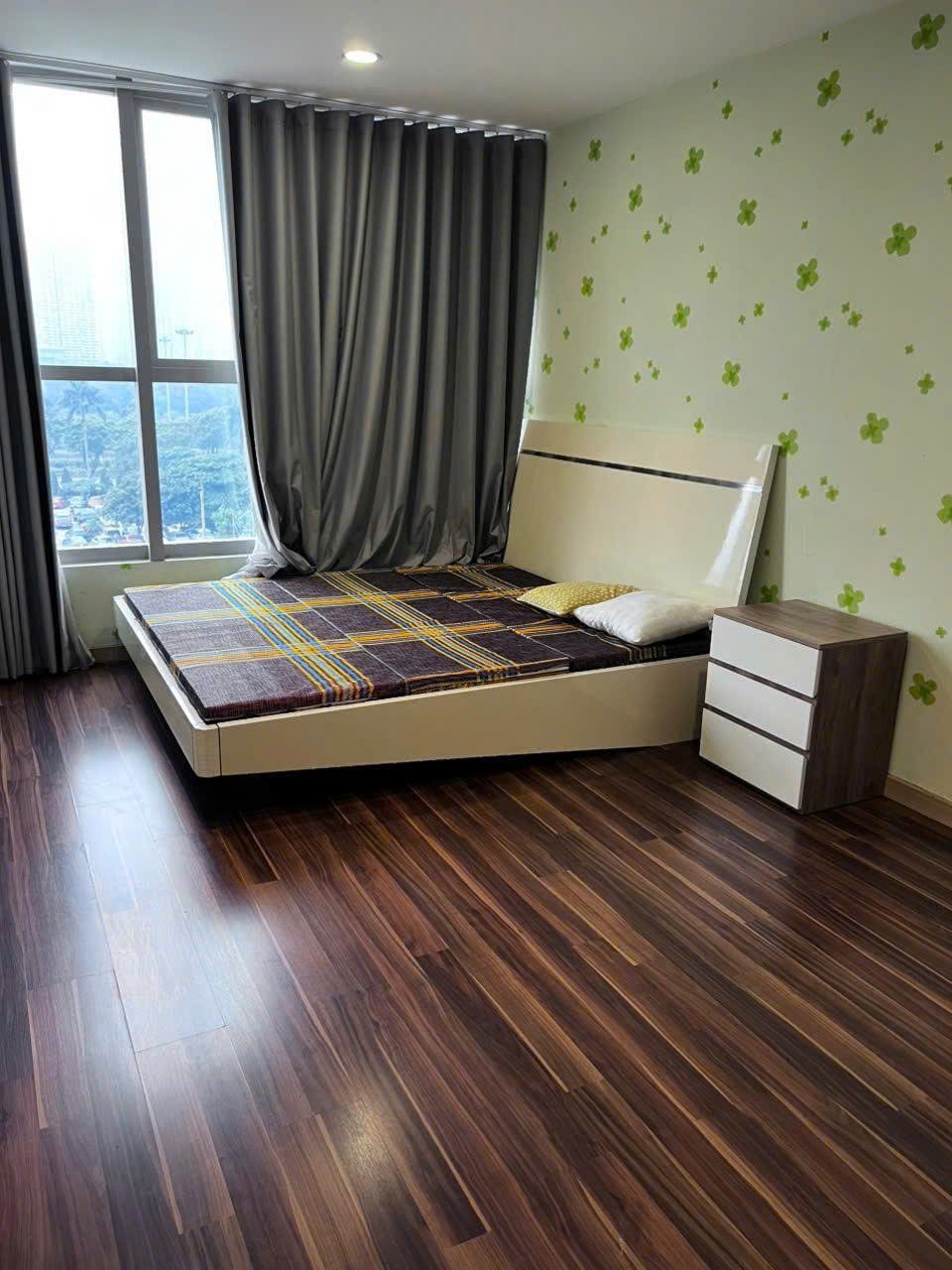Bán căn hộ 159m2, 3PN, Tòa 17T6 Hoàng Đạo Thúy - Giá 9.9 tỷ