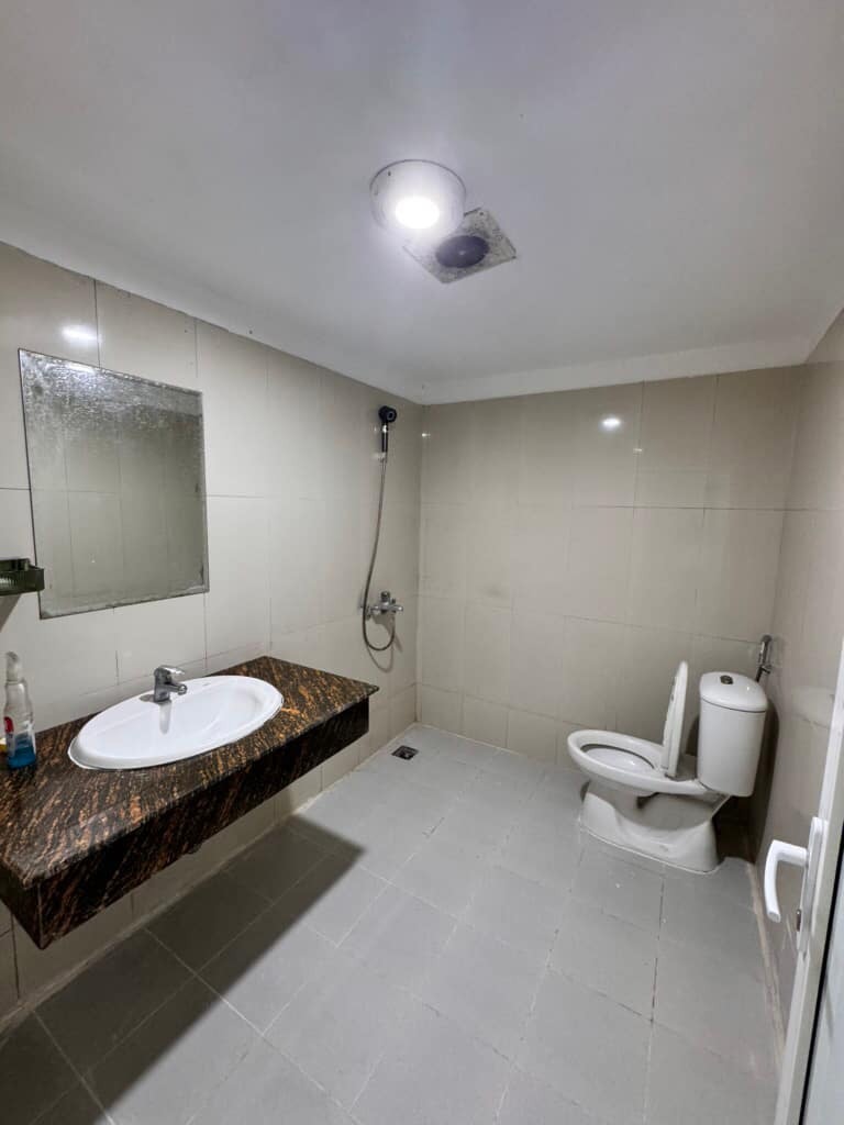 Bán nhà 4 tầng, oto đỗ cổng, Phúc Lợi - Giá 5.6 tỷ