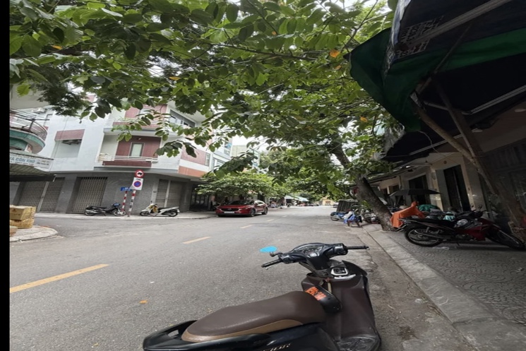 Nhà 2 tầng mặt tiền Lê Ngô Cát . Mặt tiền rộng 6m