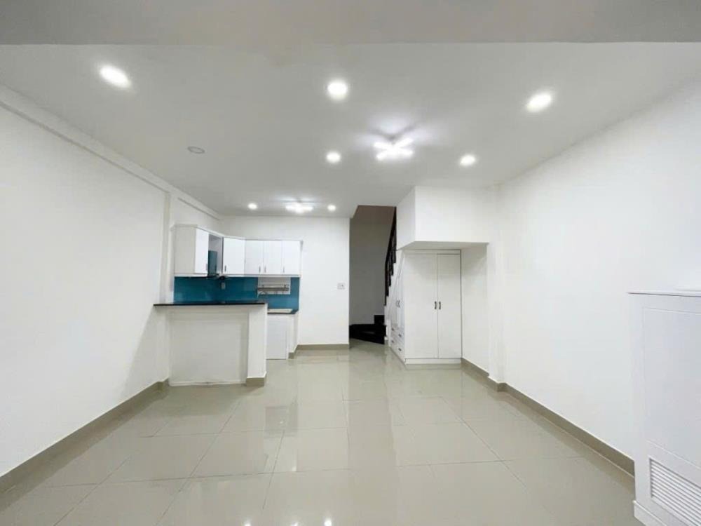 🏠 Giảm 300 Triệu! Nhà Vuông 2 Tầng 31m2 Quận Phú Nhuận - Giá 4.8 Tỷ