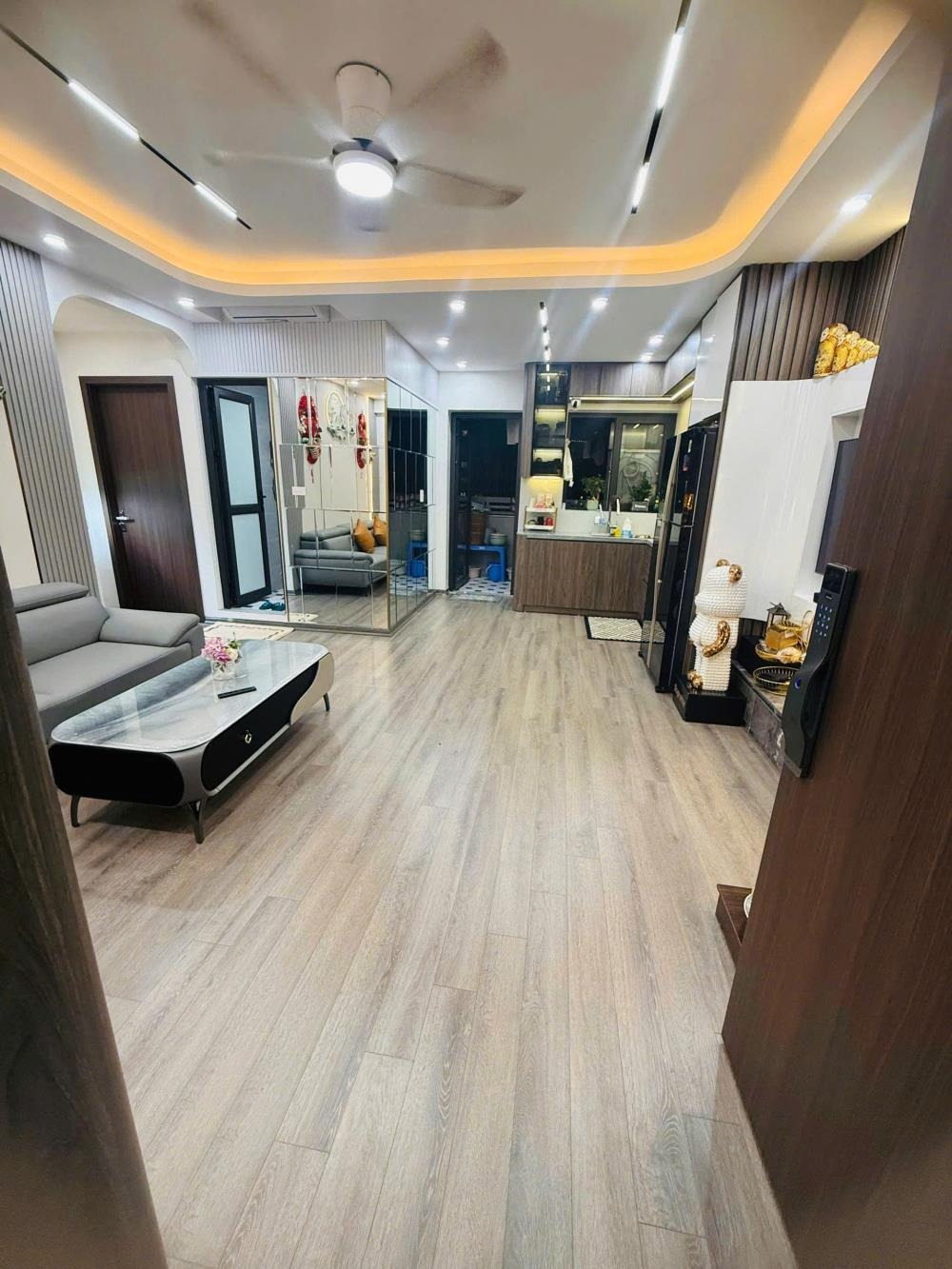 Bán Căn Hộ 2PN, 2VS Linh Đàm 69m² - Full Nội Thất, Giá 4.86 Tỷ
