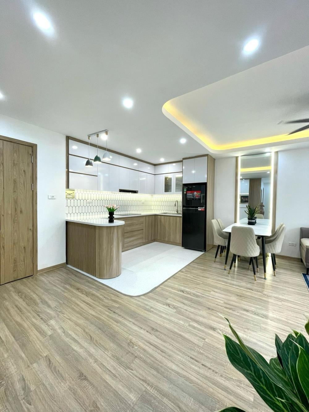 Bán Căn Hộ No10 Linh Đàm View Đẹp - 3PN, 83m² - Giá 5.5 Tỷ