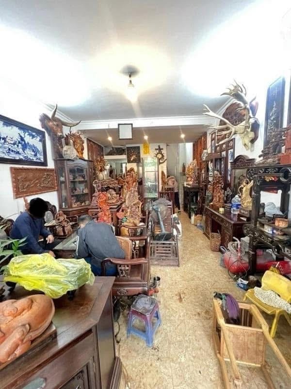 Mặt Phố Hoàng Hoa Thám - Tây Hồ: 40m² x 5 Tầng, Thang Máy, Kinh Doanh Sầm Uất