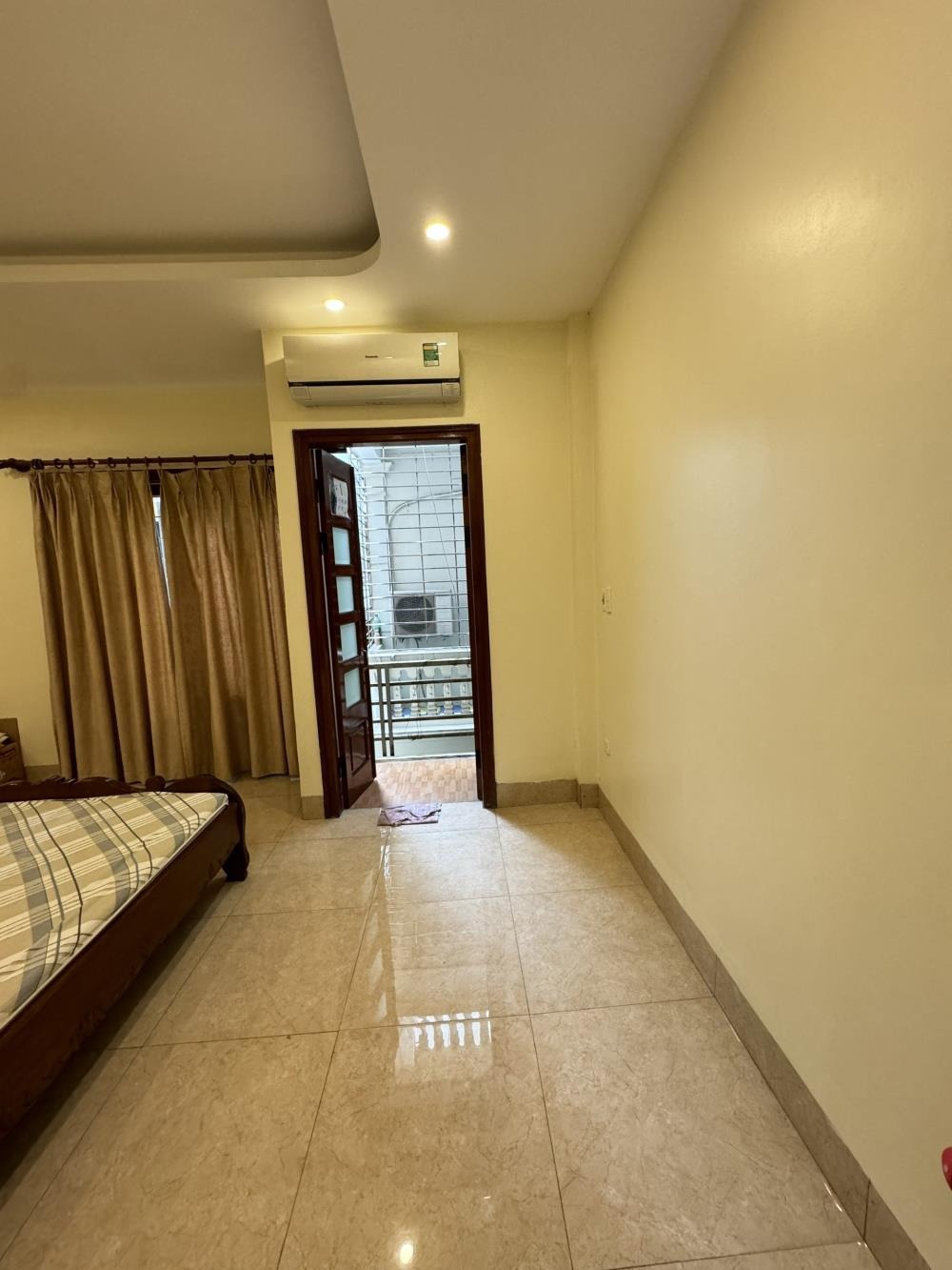 Bán nhà 5 tầng Khâm Thiên - 33m² - Ngõ rộng - Gần ô tô - Giá 7.1 tỷ