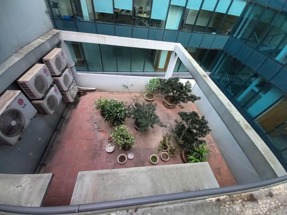 Bán tòa nhà văn phòng/kinh doanh mặt phố Hoàng Quốc Việt, Cầu Giấy - 230m2 - 160 tỷ