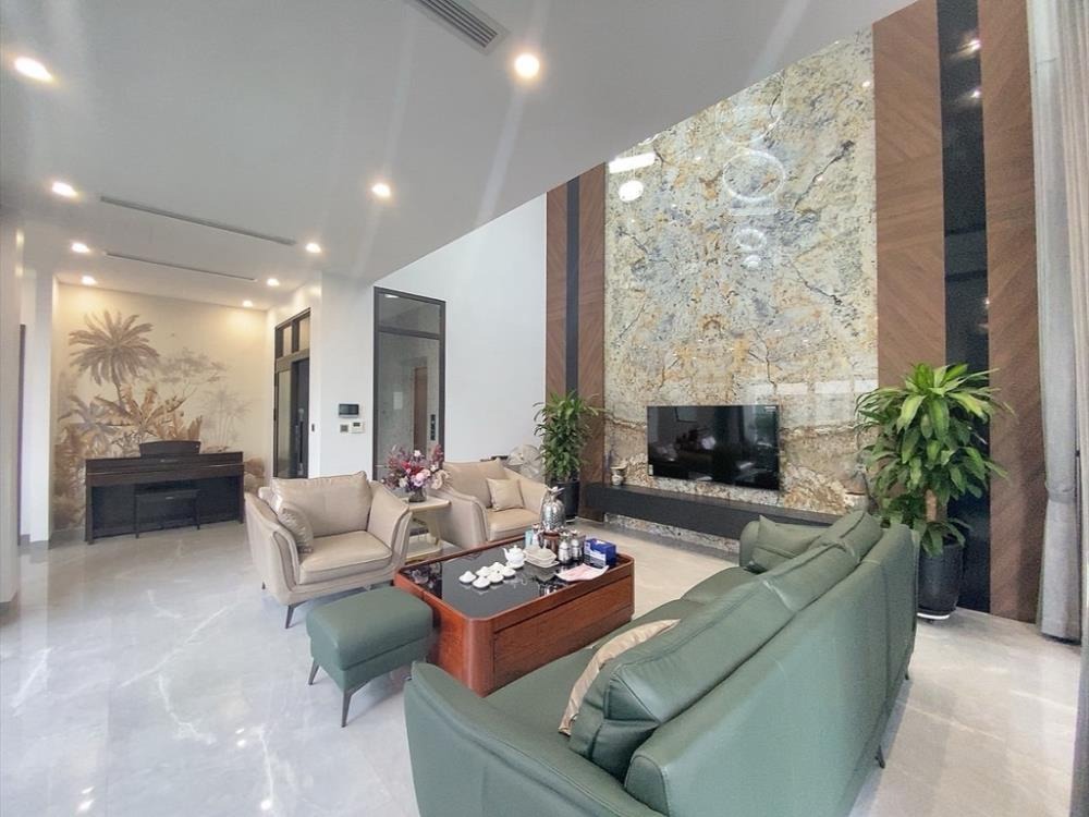 Bán nhà lô góc 7 tầng, thang máy, full đồ nội thất Kiến Hưng - 24 tỷ