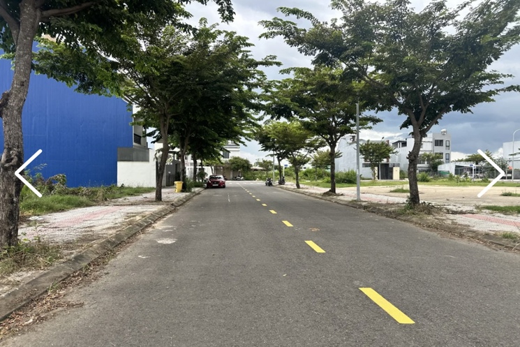 Lô đất mặt tiền Bà Bang Nhãn . DT:115,7m . Ngang 4m7