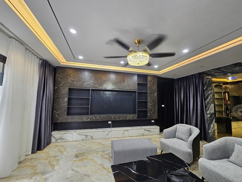 Bán Nhà Nguyễn Văn Cừ, Long Biên 6 Tầng, 60m², MT 5.1m, Oto Đỗ Cổng - Giá 10 Tỷ +
