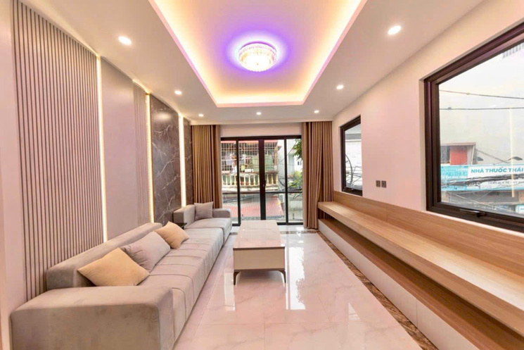 Bán nhà Chu Huy Mân 62m 5 tầng thang máy lô góc gara ô tô hơn 13 tỷ