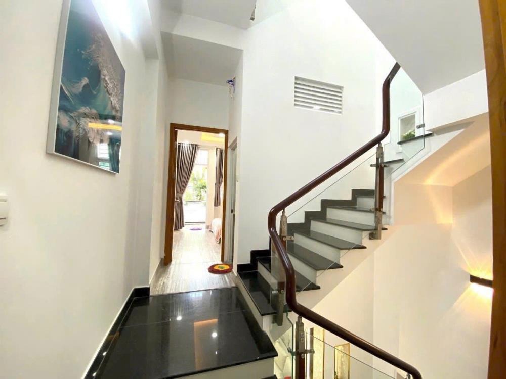Nhà Quận 3 Giá Tốt: 57m2, 4PN, Hẻm Xe Hơi - 3.95 Tỷ