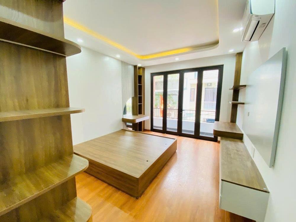 Bán nhà mặt phố Nguyễn Khuyến, Đống Đa - 101m2, 6 tầng, Mặt tiền 4m - Giá 40 tỷ
