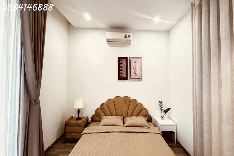 Bán căn hộ Royal City ,  136m² , 3 PN , giá : 13 tỷ , LH 0584146888 biết thêm thông tin căn