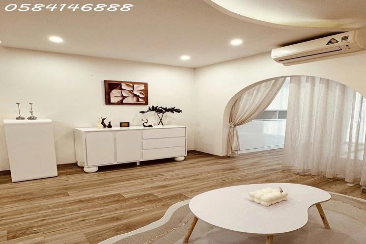 Bán căn hộ Royal City ,  136m² , 3 PN , giá : 13 tỷ , LH 0584146888 biết thêm thông tin căn