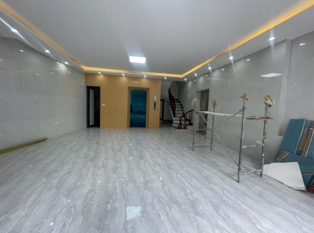 Bán nhà mặt phố Đống Đa - 83m2, 8 tầng, mặt tiền 3.72m - Giá 34.5 tỷ