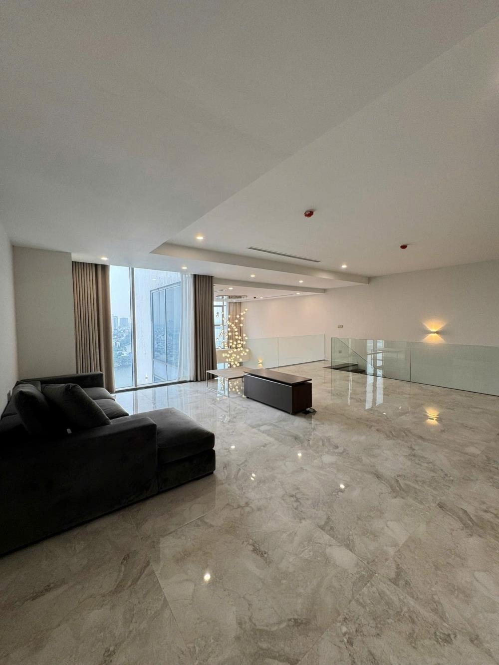 Penthouse Duplex Watermark Tây Hồ - View Hồ Tây - 311m2 - Giá 46.8 tỷ