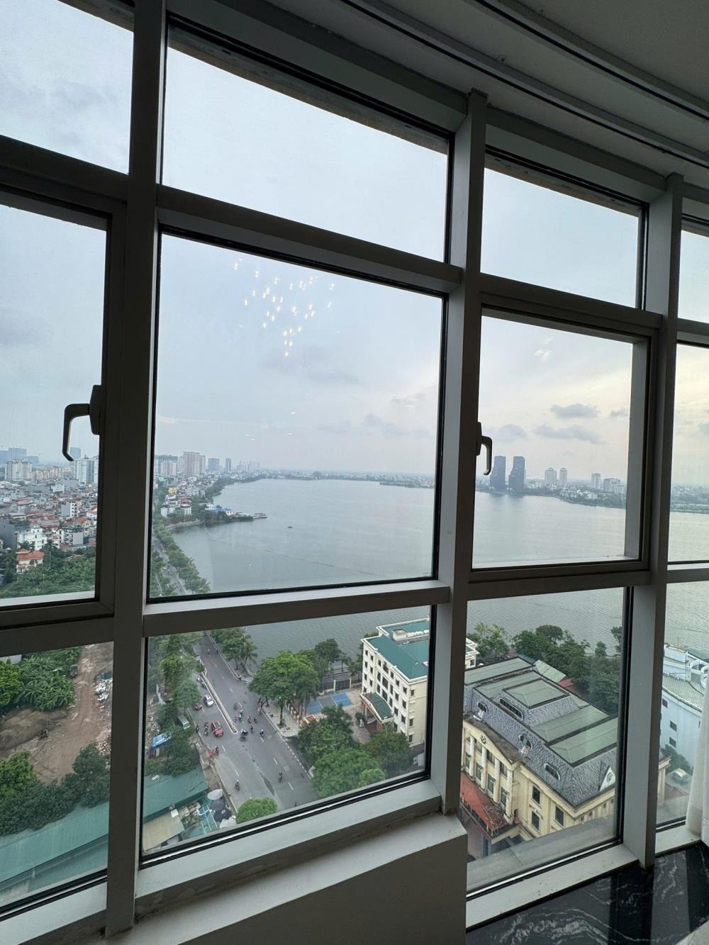 Penthouse Duplex Watermark Tây Hồ - View Hồ Tây - 311m2 - Giá 46.8 tỷ