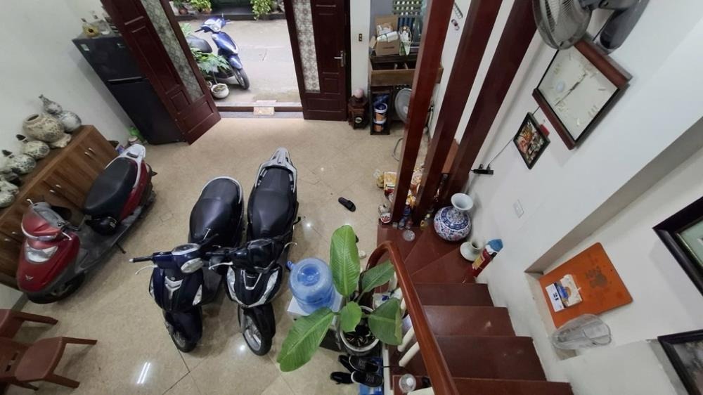 Bán nhà Quỳnh Mai - Ô tô tránh - Kinh doanh sầm uất - Giá tốt