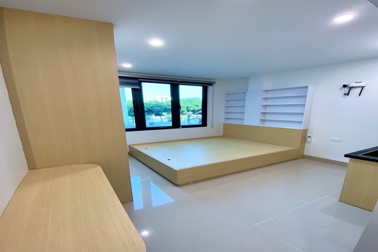 HOÀNG QUỐC VIỆT-DT40M x 6 TẦNG THANG MÁY-10,8 TỶ-SAU QUY HOẠCH RA MẶT ĐƯỜNG