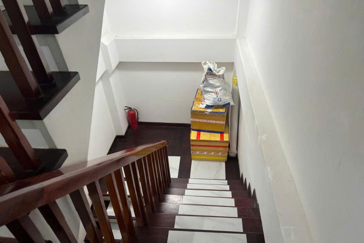 Nhà Tây Hồ trích Sài 43m, 5 tầng, chủ đang cần tiền giảm chào, view Hồ Tây!