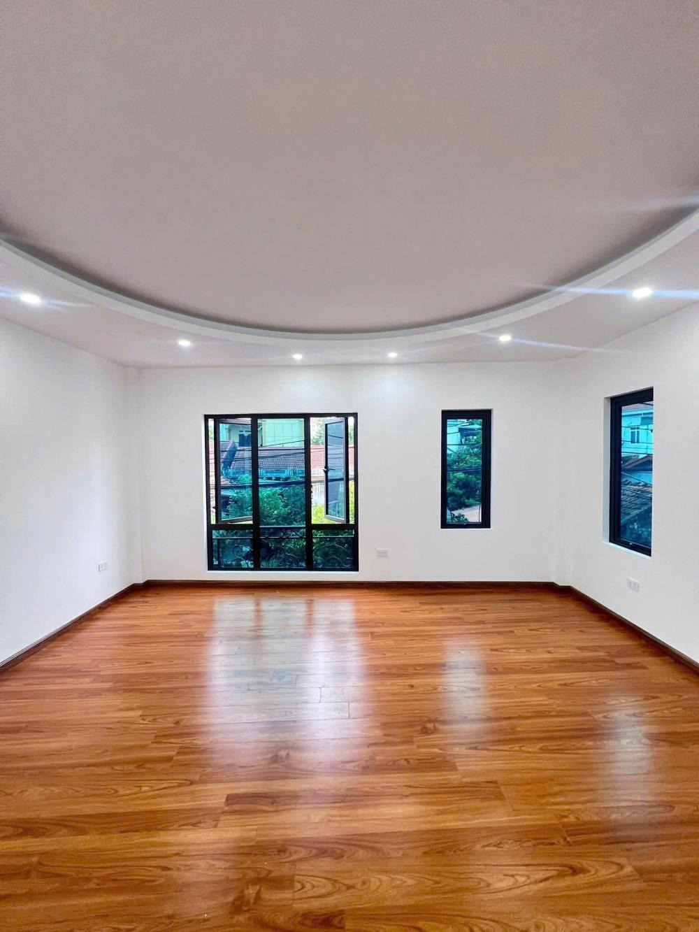 Bán nhà riêng Đan Phượng - 5 Tầng - Ô Tô Vào Nhà - Giá 5.9 Tỷ