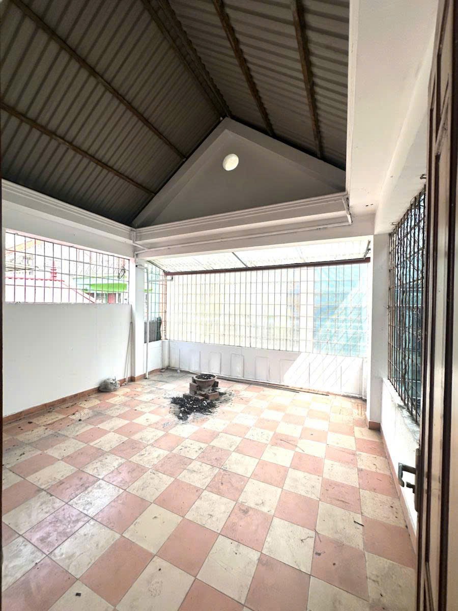 Bán nhà 5 tầng, Ngõ Ô Tô, Phố Ngụy Như Kon Tum - 56m2, Mặt Tiền 5m - 26.8 tỷ