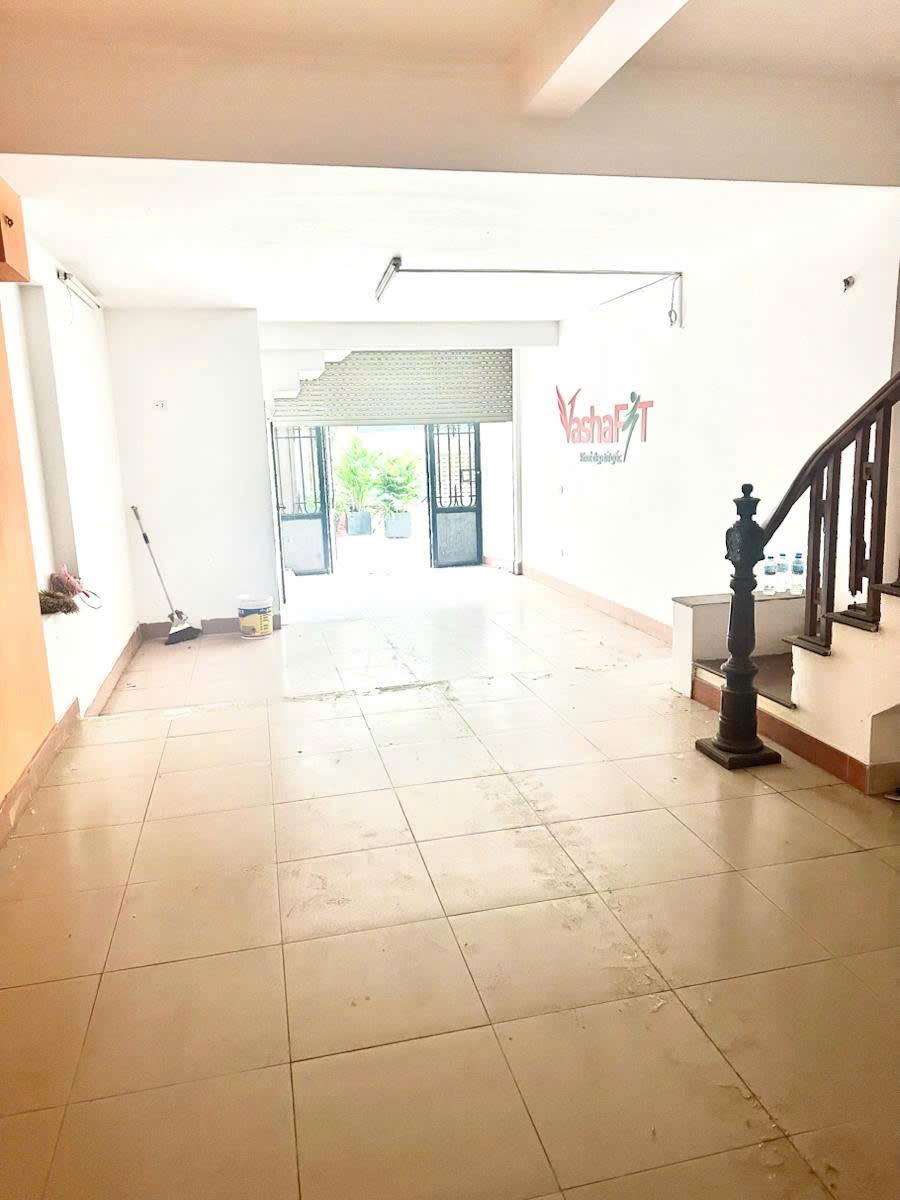 Bán nhà 5 tầng, Ngõ Ô Tô, Phố Ngụy Như Kon Tum - 56m2, Mặt Tiền 5m - 26.8 tỷ