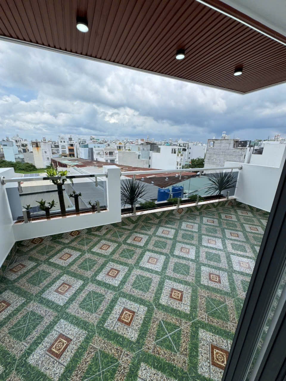 Nhà Hẻm Bình Thành, Bình Hưng Hòa B, Bình Tân: 70m2, 3 Lầu, 4PN, Giá 7.1 Tỷ