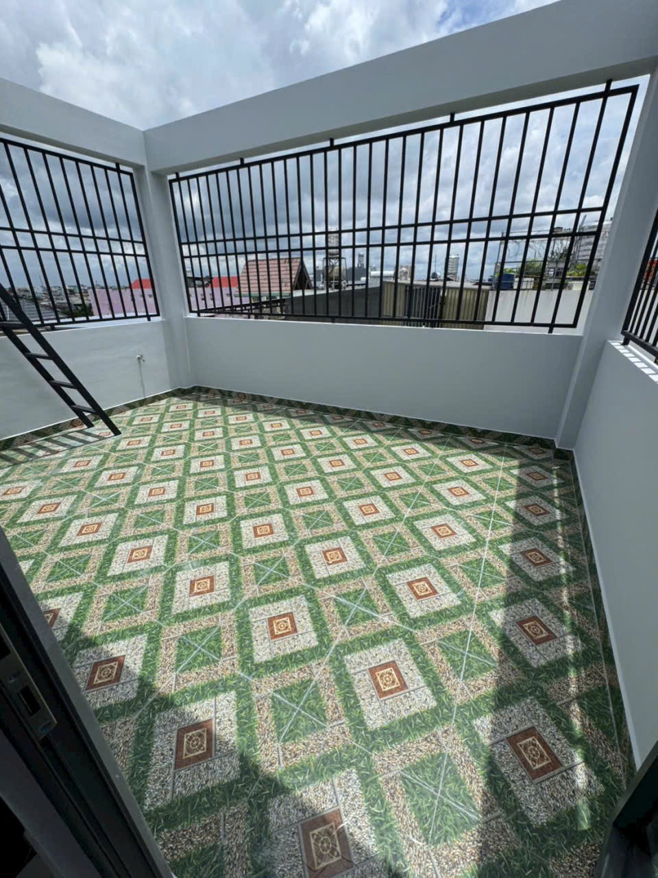 Nhà Hẻm Bình Thành, Bình Hưng Hòa B, Bình Tân: 70m2, 3 Lầu, 4PN, Giá 7.1 Tỷ