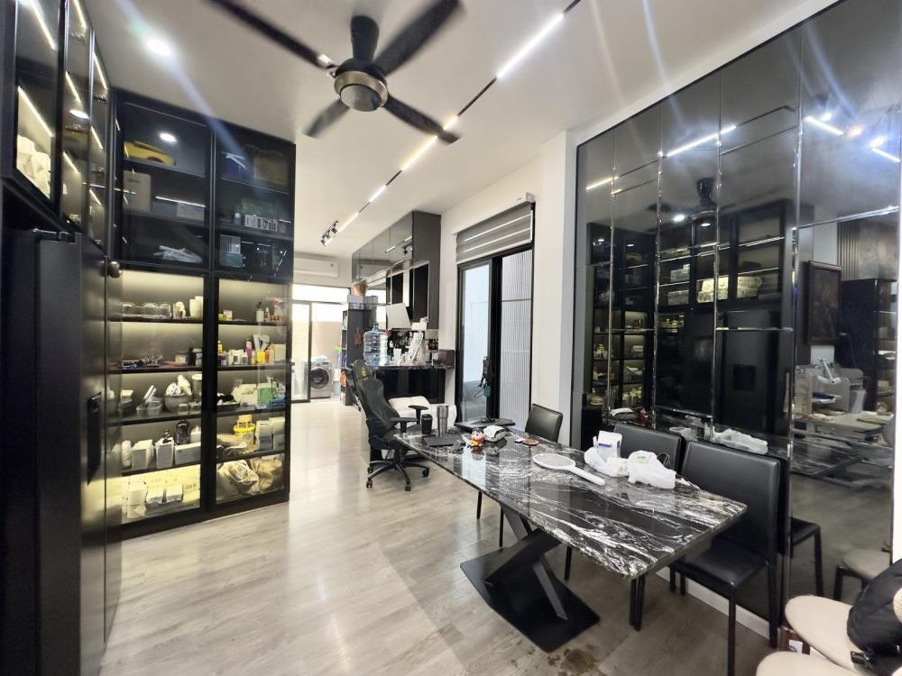Nhà Đẹp 4 Tầng Tô Hiến Thành, Quận 10 - 70m² - Giá 11.3 Tỷ