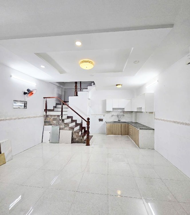 Nhà 4 Tầng Tân Bình - Đồng Xoài, 43m2, Giá 6.x Tỷ - Thương Lượng