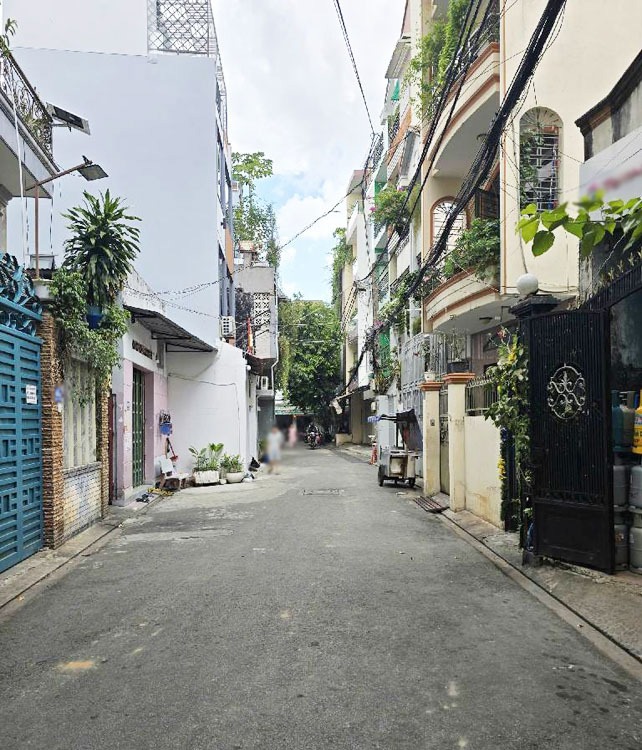 Nhà 4 Tầng Tân Bình - Đồng Xoài, 43m2, Giá 6.x Tỷ - Thương Lượng