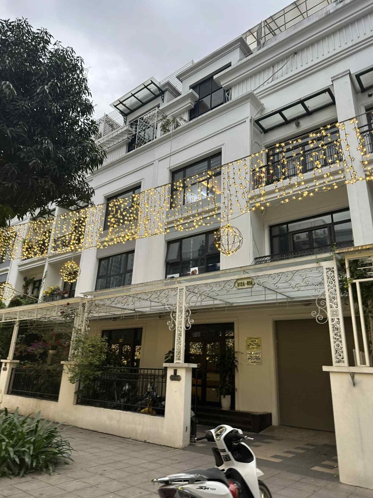 Bán Biệt Thự Vinhomes Gardenia Hàm Nghi - 155m2, 4 Tầng, Thang Máy, Giá 72 Tỷ