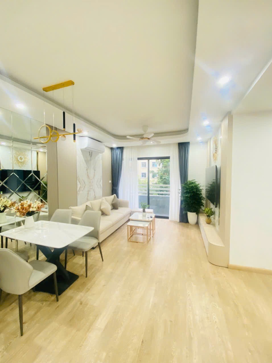 Bán Căn Hộ No10 Bán Đảo Linh Đàm: 3PN - 82m² - View Đẹp - Giá Tốt