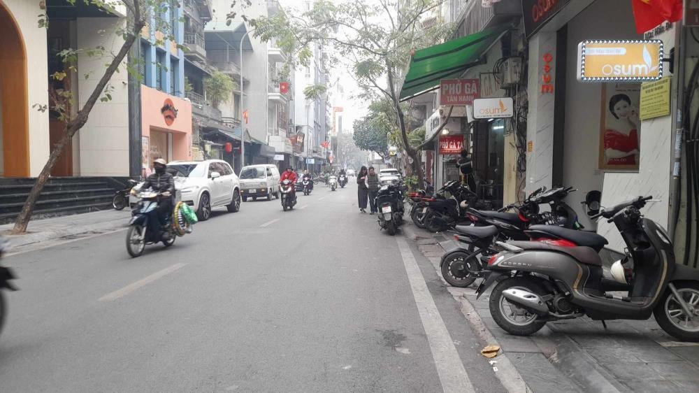 Bán Nhà Mặt Phố Mai Hắc Đế 109m2 - 8 Tầng, Dòng Tiền 2.4 Tỷ/Năm - Giá 83 Tỷ