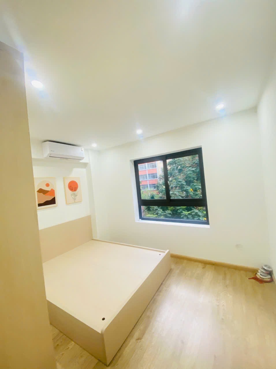 Bán Căn Hộ No10 Bán Đảo Linh Đàm: 3PN - 82m² - View Đẹp - Giá Tốt