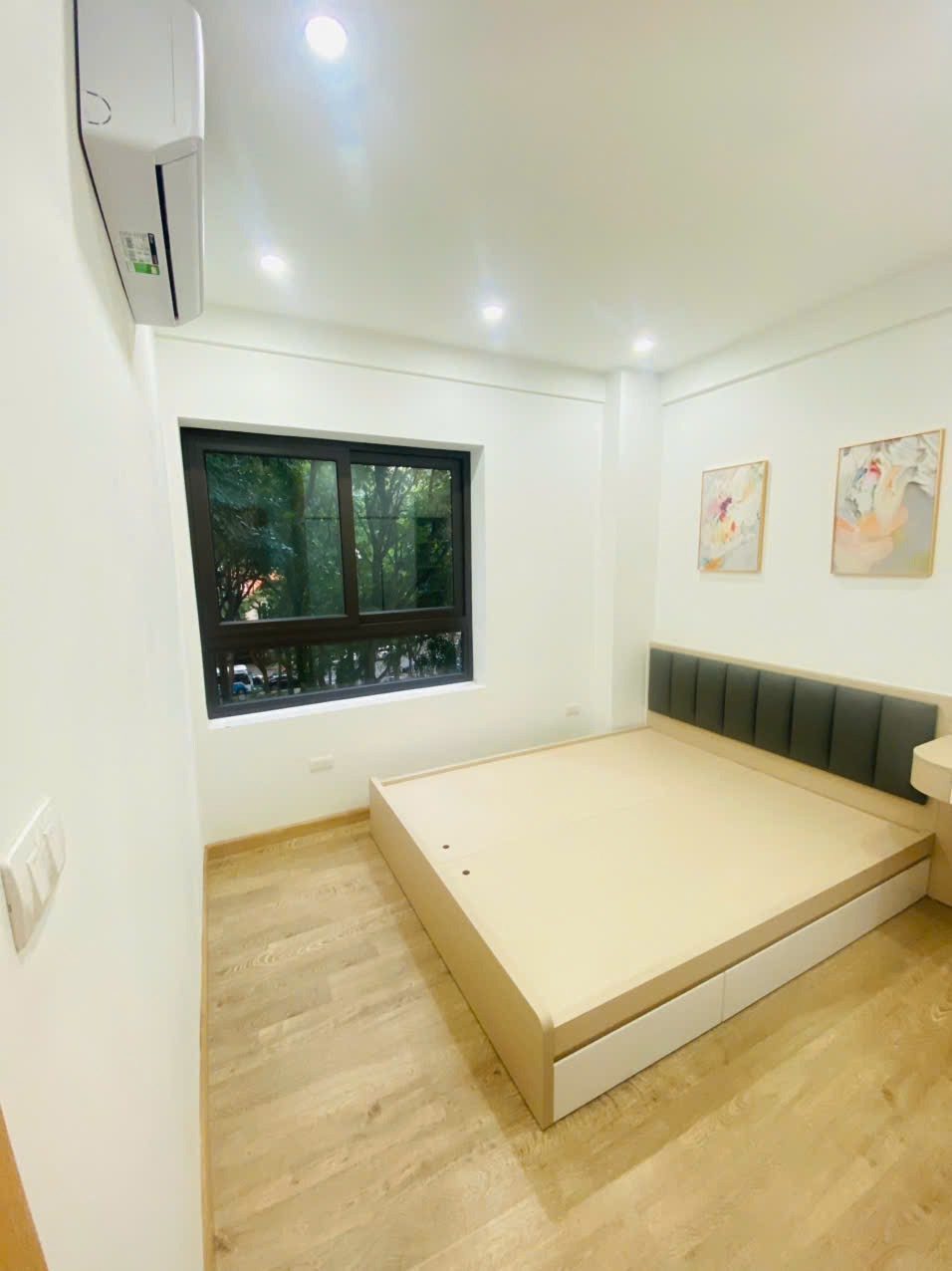Bán Căn Hộ No10 Bán Đảo Linh Đàm: 3PN - 82m² - View Đẹp - Giá Tốt