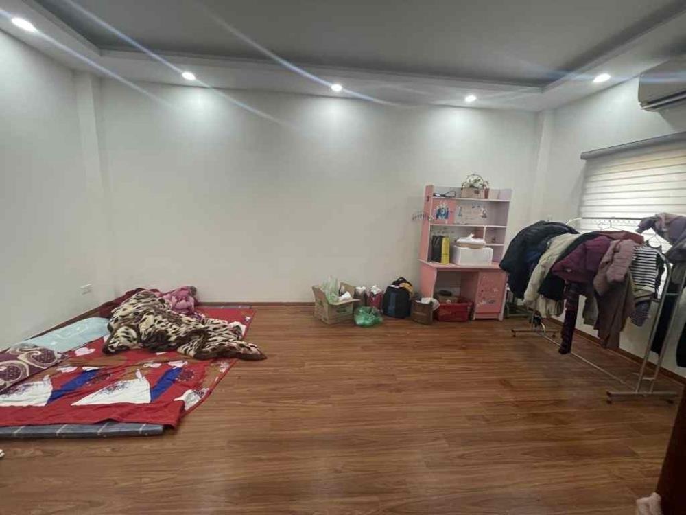 Bán nhà Phố Cảm Hội, Hai Bà Trưng - 62m2, 4 Tầng, Ô Tô Đỗ Cổng - Giá 10 Tỷ