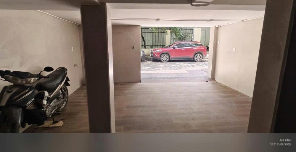 Bán nhà mặt phố Nguyễn Công Hoan - Lô Góc - 3 Thoáng - Thang Máy - Giá 36.5 tỷ