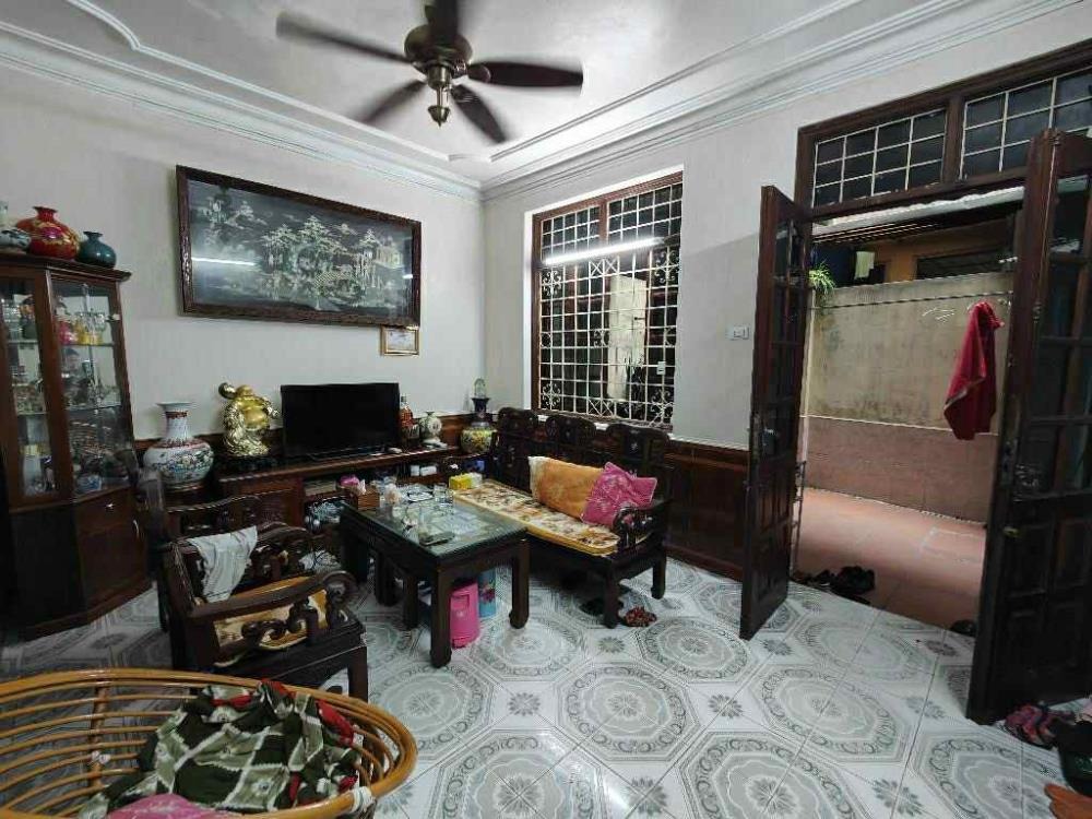 Nhà phố Vọng - 75m2 - Giá 14 tỷ - Vị trí đẹp - 3 Tầng - Full tiện ích