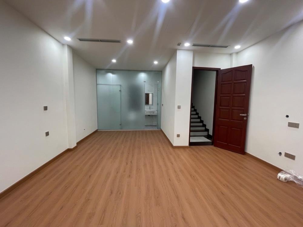Nhà Mặt Phố Quận Ba Đình - Vị Trí Vàng, Đầu Tư Sinh Lời