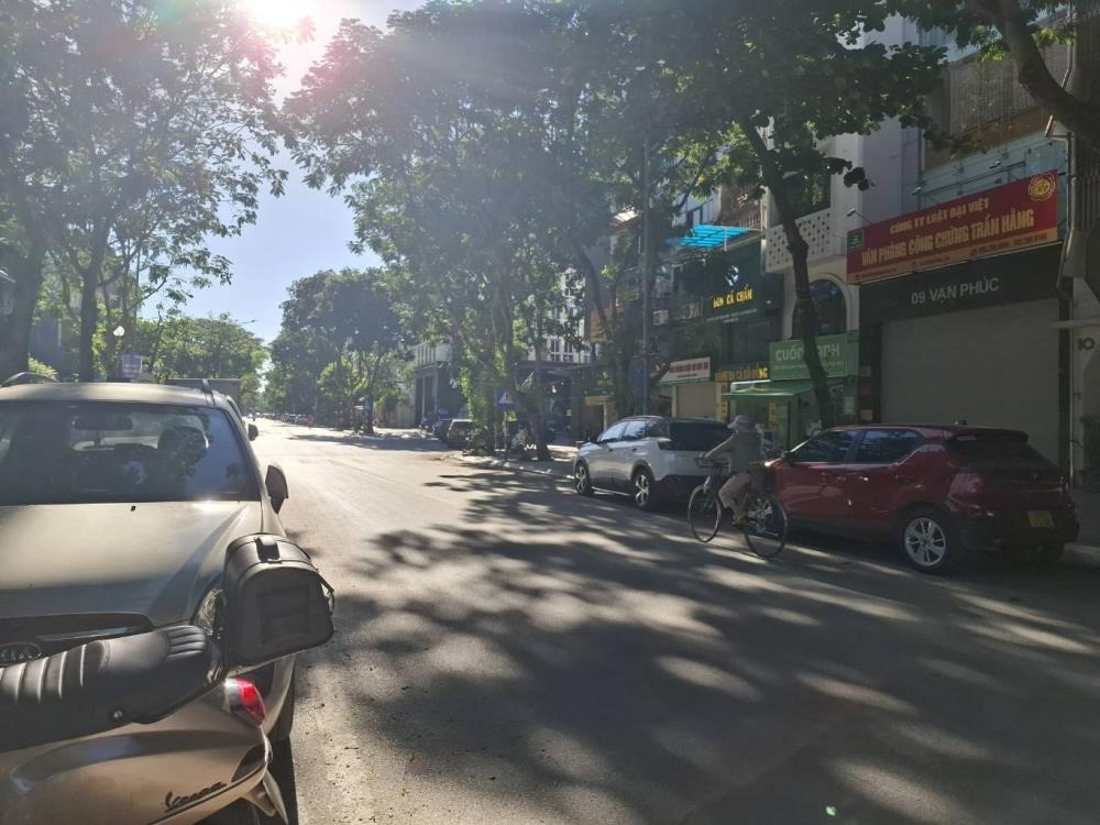 Nhà Mặt Phố Vạn Phúc - 5 Tầng - Giá 34.5 Tỷ - Vị Trí Vàng Ba Đình