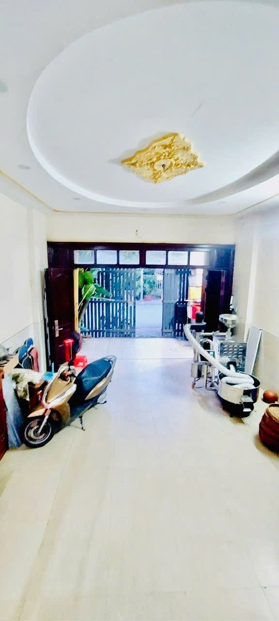 Bán Nhà Mặt Tiền Thủ Đức - Phường Phước Long B, Vị Trí VIP, Giá Tốt