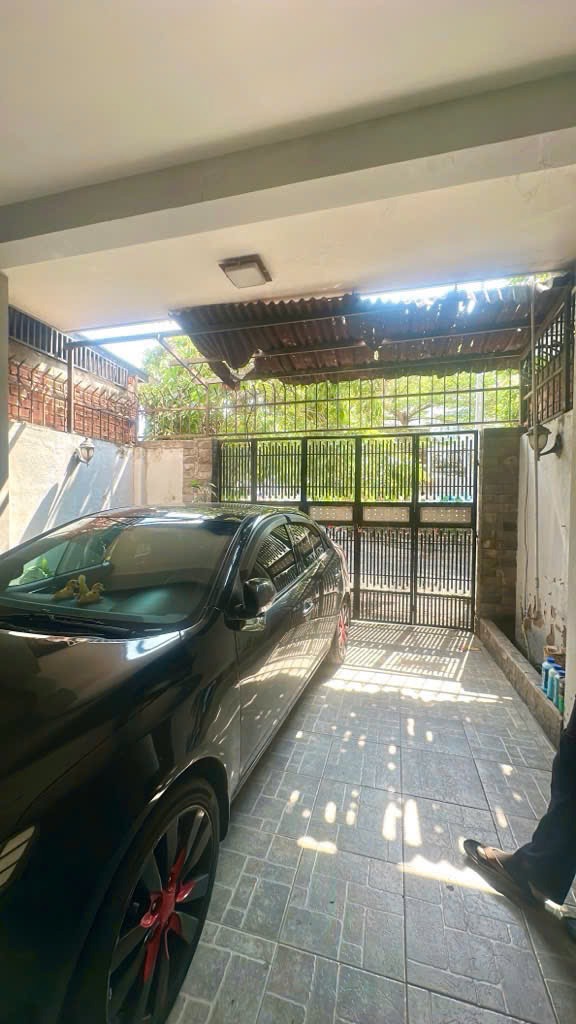 Nhà phố Quận 7 - 90m2, 4PN, Giá 12 tỷ - Vị trí đắc địa