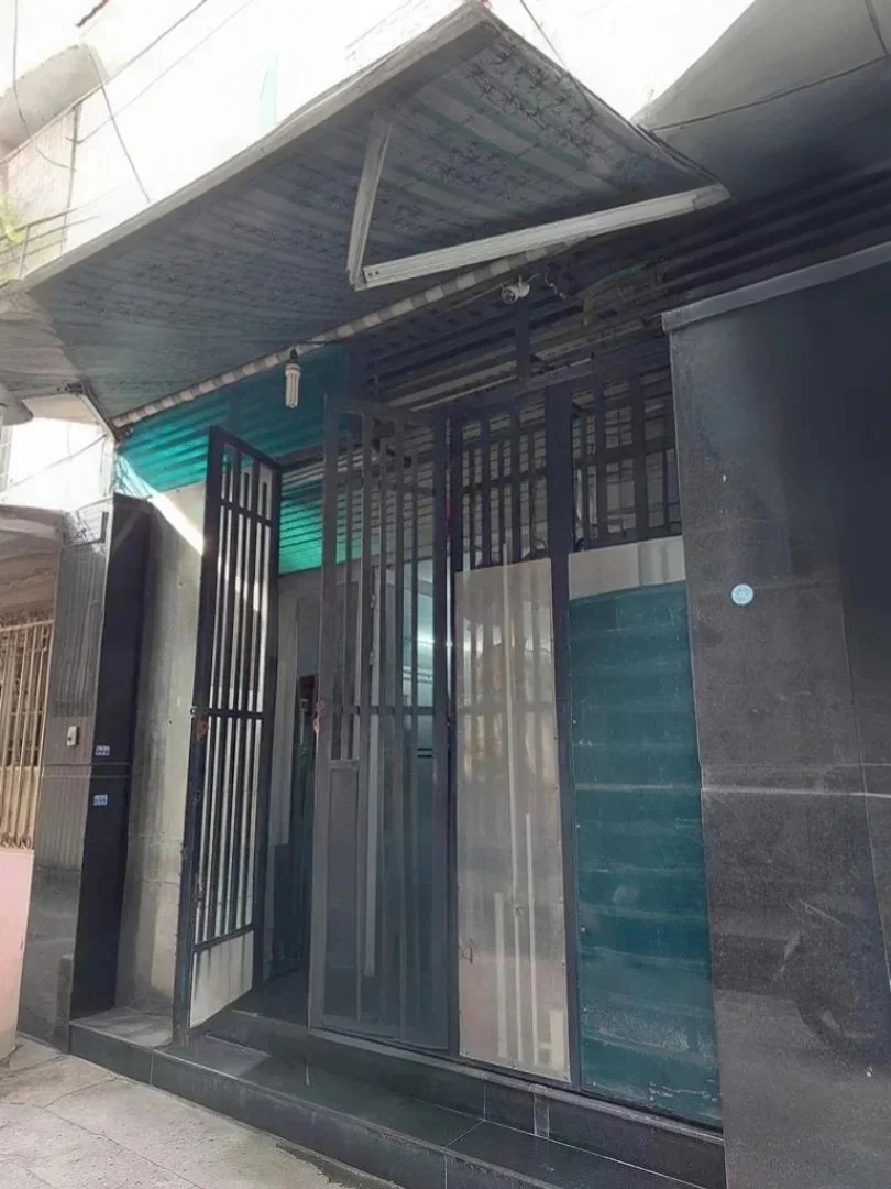 Bán Nhà 4 Tầng Ngã Sáu Cộng Hòa - Vị Trí Vàng Kinh Doanh