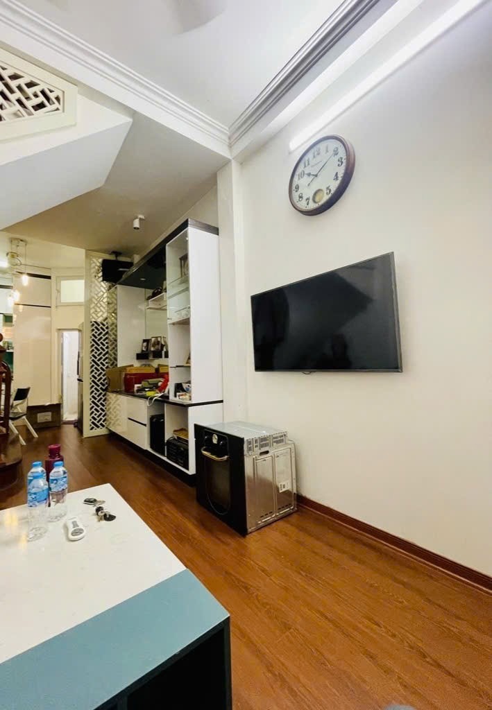 Nhà Ba Đình 3 Tầng Ngõ Thông - Giá 9 Tỷ - Ở Ngay